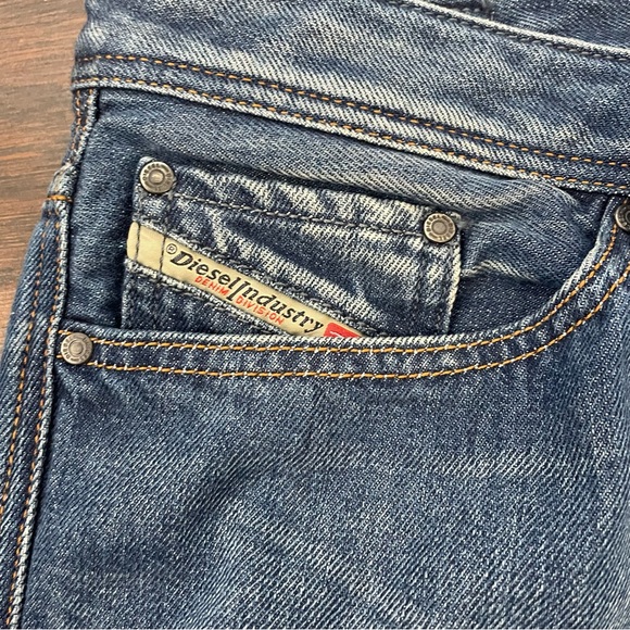 Diesel Viker Jeans - Picture 2 of 6